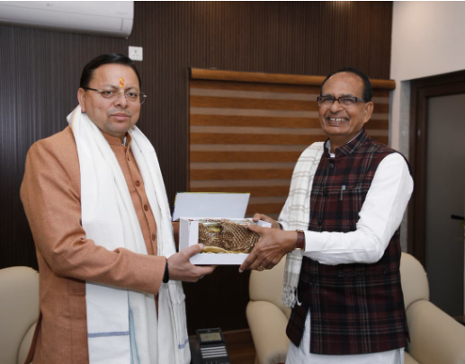 मुख्यमंत्री पुष्कर सिंह धामी ने केंद्रीय कृषि एवं ग्रामीण विकास मंत्री  शिवराज सिंह चौहान से भेंट की