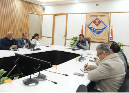 मुख्य सचिव ने कहा कि प्रदेशभर के सभी सरकारी स्कूलों को शीघ्र ही गर्ल्स टॉयलेट से सैचुरेट किया जाए।