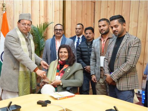 मुख्यमंत्री आवास में मुख्यमंत्री पुष्कर सिंह धामी से देश की प्रतिष्ठित पैरा एथलीट एवं पद्मश्री से सम्मानित डॉ. दीपा मलिक ने शिष्टाचार भेंट की।