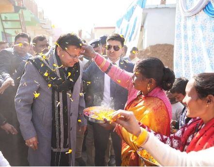 मुख्यमंत्री पुष्कर सिंह धामी ने थौलधार में प्रथम खेलकूद एवं सांस्कृतिक महोत्सव में किया प्रतिभाग