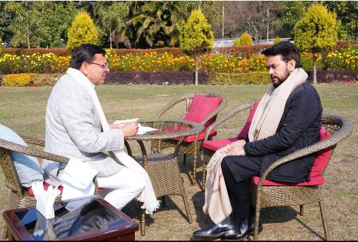 मुख्यमंत्री पुष्कर सिंह धामी से सांसद अनुराग सिंह ठाकुर ने की शिष्टाचार भेंट