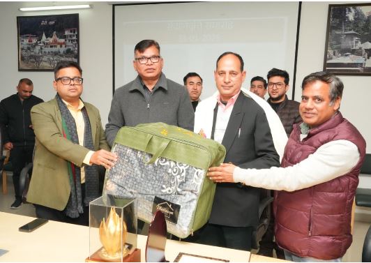 सूचना विभाग में शासकीय सेवा पूर्ण कर सेवानिवृत्त हुए मुख्य प्रशासनिक अधिकारी एवं वरिष्ठ प्रशासनिक अधिकारी