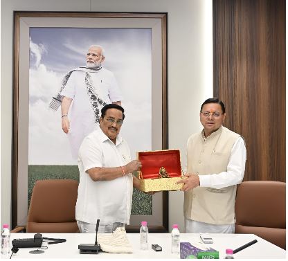 मुख्यमंत्री पुष्कर सिंह धामी ने नई दिल्ली में केंद्रीय जल शक्ति मंत्री सी. आर. पाटिल से शिष्टाचार भेंट की