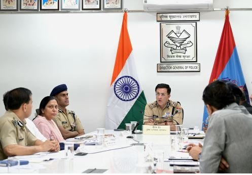 “ऑपरेशन प्रहार”- पुलिस महानिदेशक की हाईलेवल समीक्षा: अपराधियों और आसामाजिक तत्वों के विरुद्ध जारी रहेगा अभियान