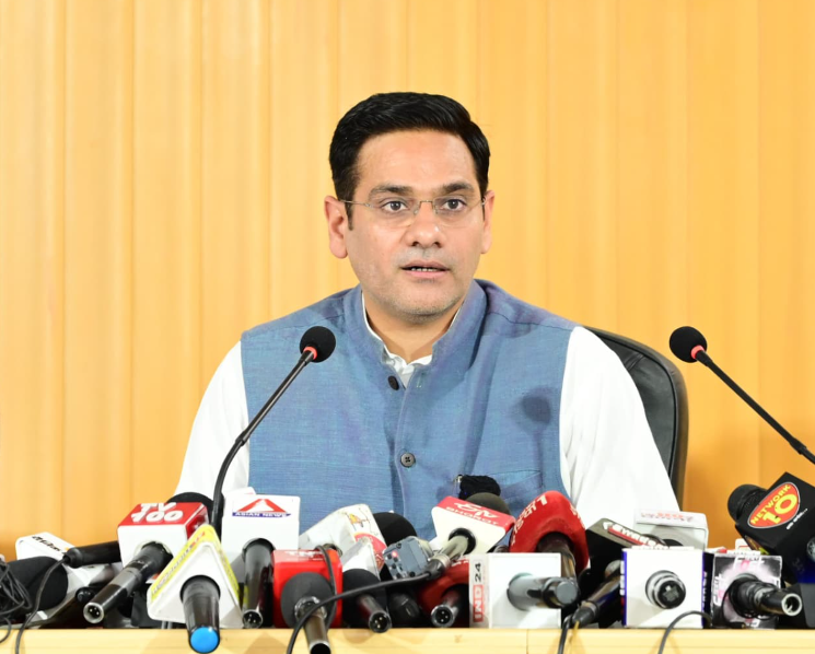 राज्य निर्माण के बाद पहली बार उत्तराखंड की मछली इंटरनेशनल मार्केट में पहुंची हैं
