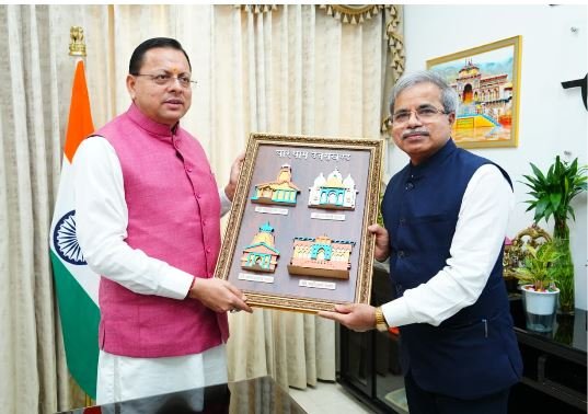 मुख्यमंत्री पुष्कर सिंह धामी से मुख्यमंत्री आवास में रेलवे बोर्ड के चेयरमैन श्री सतीश कुमार के नेतृत्व में एक प्रतिनिधिमंडल ने भेंट की
