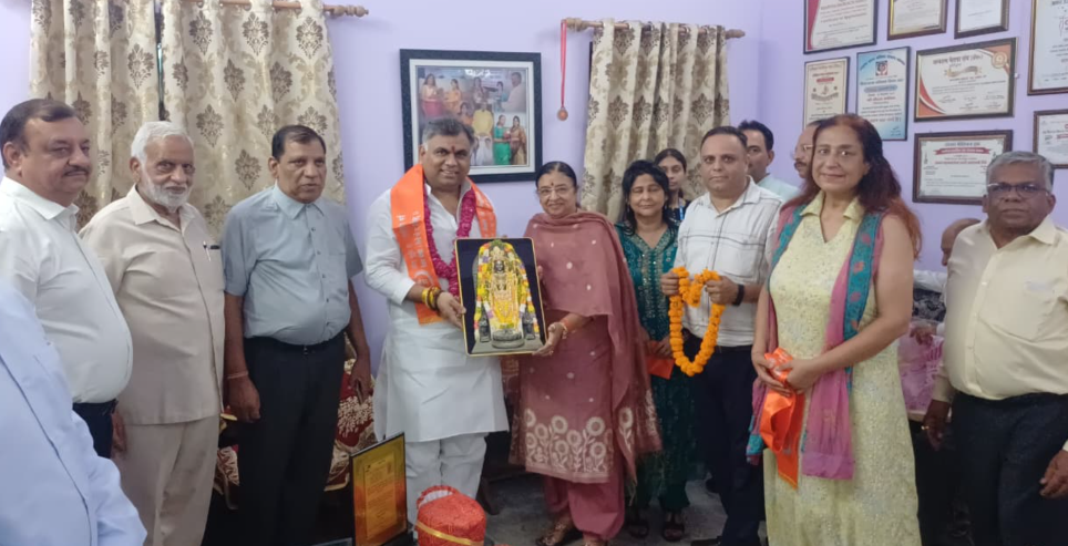 मुख्य सचिव श्री आनन्द बर्द्धन ने विभागीय डेटा संग्रहण के लिए मोबाइल एप्लीकेशन के शुभारंभ समारोह सहित दो दिवसीय कार्यशाला में प्रतिभाग किया