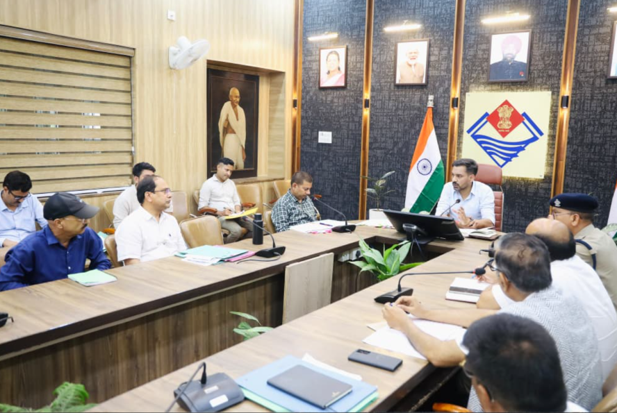 हाईरिस्क प्रेगनेंसी महिलाओं से डीएम दूरभाष पर पूछा हाल, सीएमओ को मॉनिटिरिंग करने के निर्देश