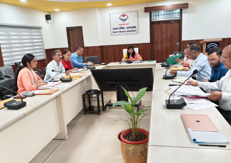 राजस्व पुलिस एवं भूलेख सर्वेक्षण संस्थान, अल्मोड़ा का होगा सुदृढ़ीकरण एवं आधुनिकीकरण: आयुक्त एवं सचिव राजस्व परिषद