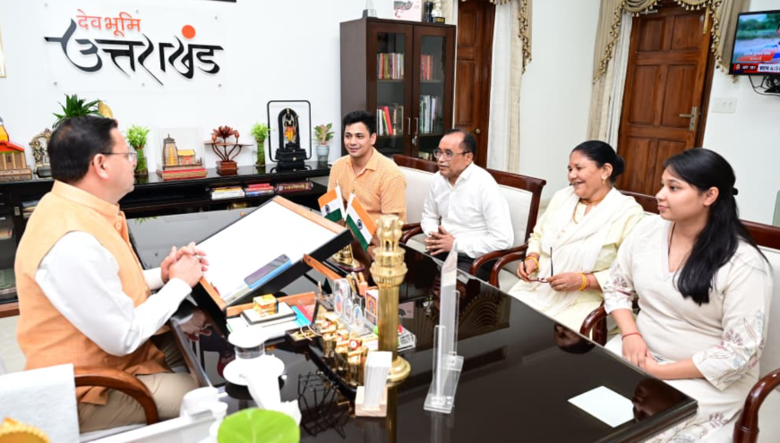 मुख्यमंत्री धामी से मिले शेफ केशव नेगी, सहयोग के लिए जताया आभार