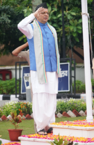 मुख्यमंत्री श्री पुष्कर सिंह धामी ने 80वें स्वतंत्रता दिवस के अवसर पर मुख्यमंत्री आवास में ध्वजारोहण किया।