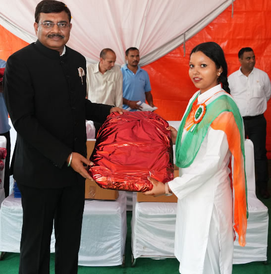 स्वतंत्रता दिवस पर मुख्य सचिव ने सुशासन, विकसित उत्तराखण्ड और हिमालय संरक्षण का लिया संकल्प