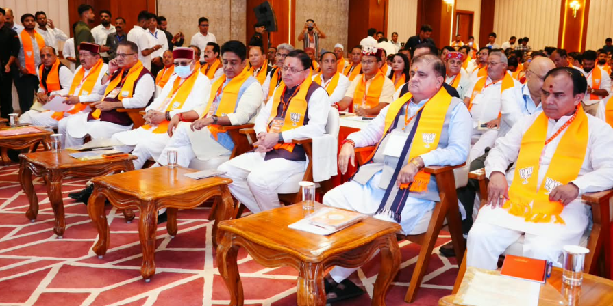 प्रधानमंत्री श्री नरेंद्र मोदी का ‘मन की बात’ कार्यक्रम देशवासियों को राष्ट्र निर्माण में सक्रिय भागीदारी के लिए करता है प्रेरित : मुख्यमंत्री