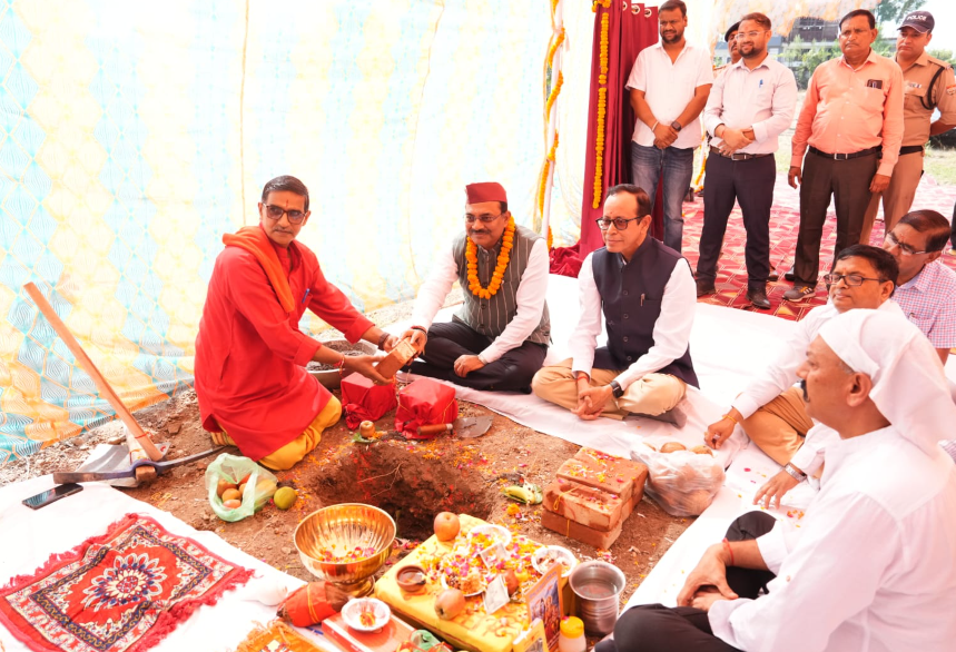 मुख्य सचिव ने किया आईआईएम काशीपुर के देहरादून कैंपस का भूमिपूजन