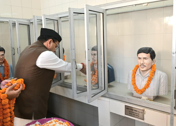 मुख्यमंत्री ने उत्तराखण्ड राज्य आंदोलनकारी शहीदों को अर्पित की श्रद्धांजलि