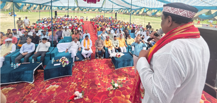 केंद्रीय जनजातीय कार्य मंत्री श्री जुएल ओराम ने बाजपुर के एकलव्य मॉडल आवासीय विद्यालय में विद्यार्थियों के साथ किया संवाद, विद्यालय को उत्कृष्ट शिक्षण संस्थान के रूप में विकसित करने पर दिया जोर
